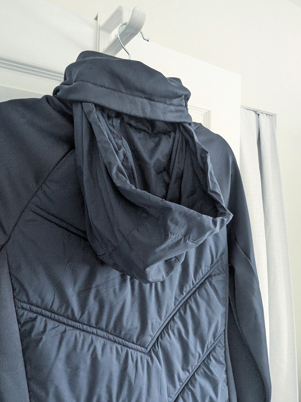 Mondetta Quilted Hybrid Jacket - Picture 4 of 11